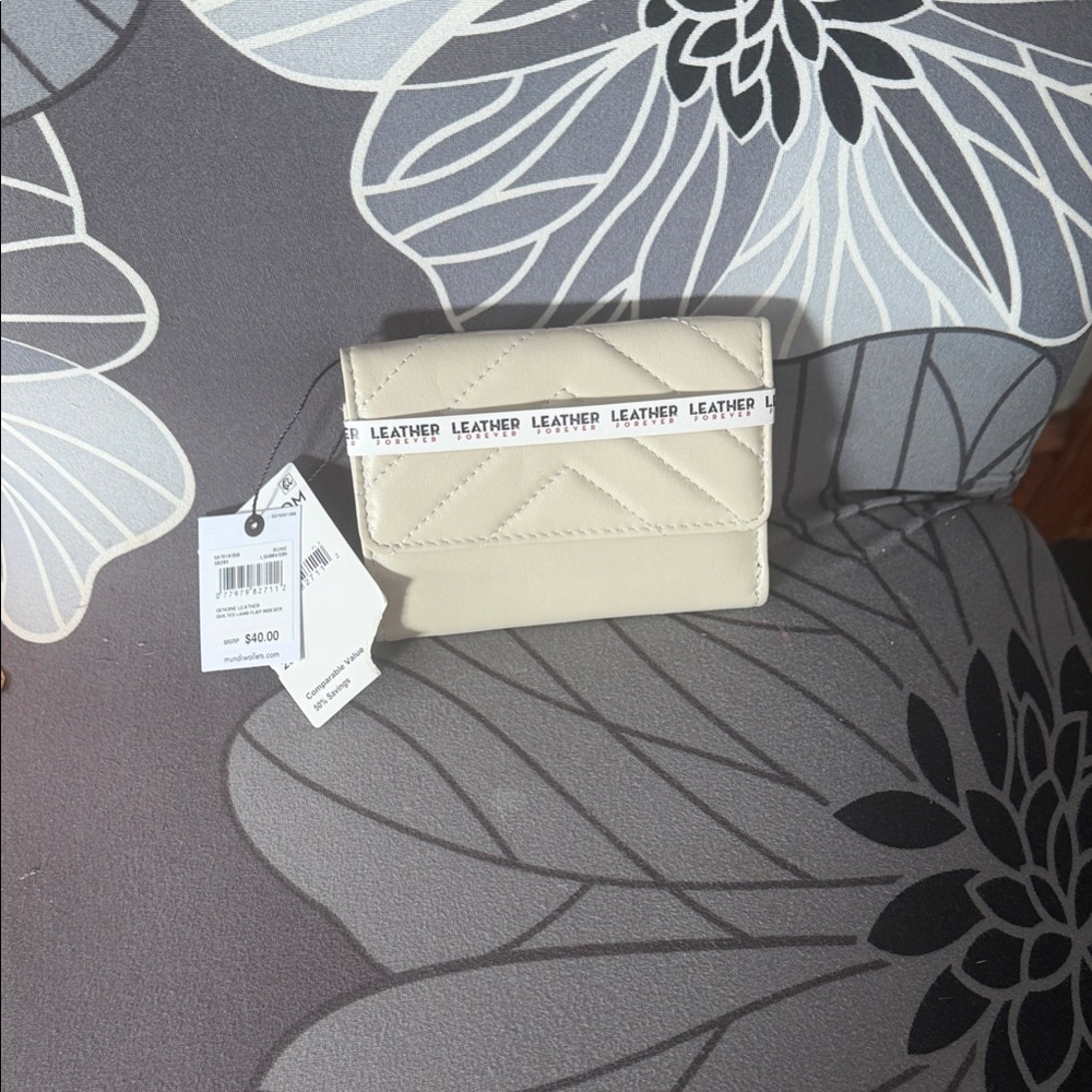 Mundi Beige Wallet